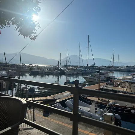 アパート Donna Franca