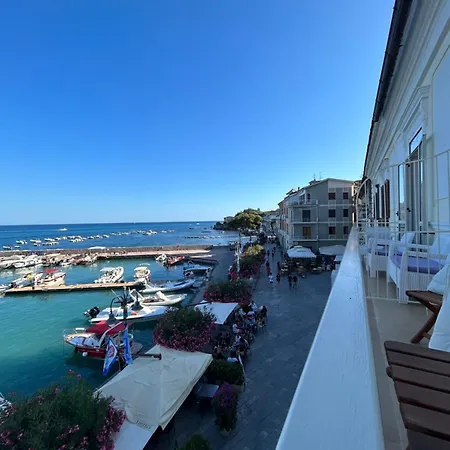 アパート Donna Franca