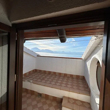 アパート Donna Franca スカリオ